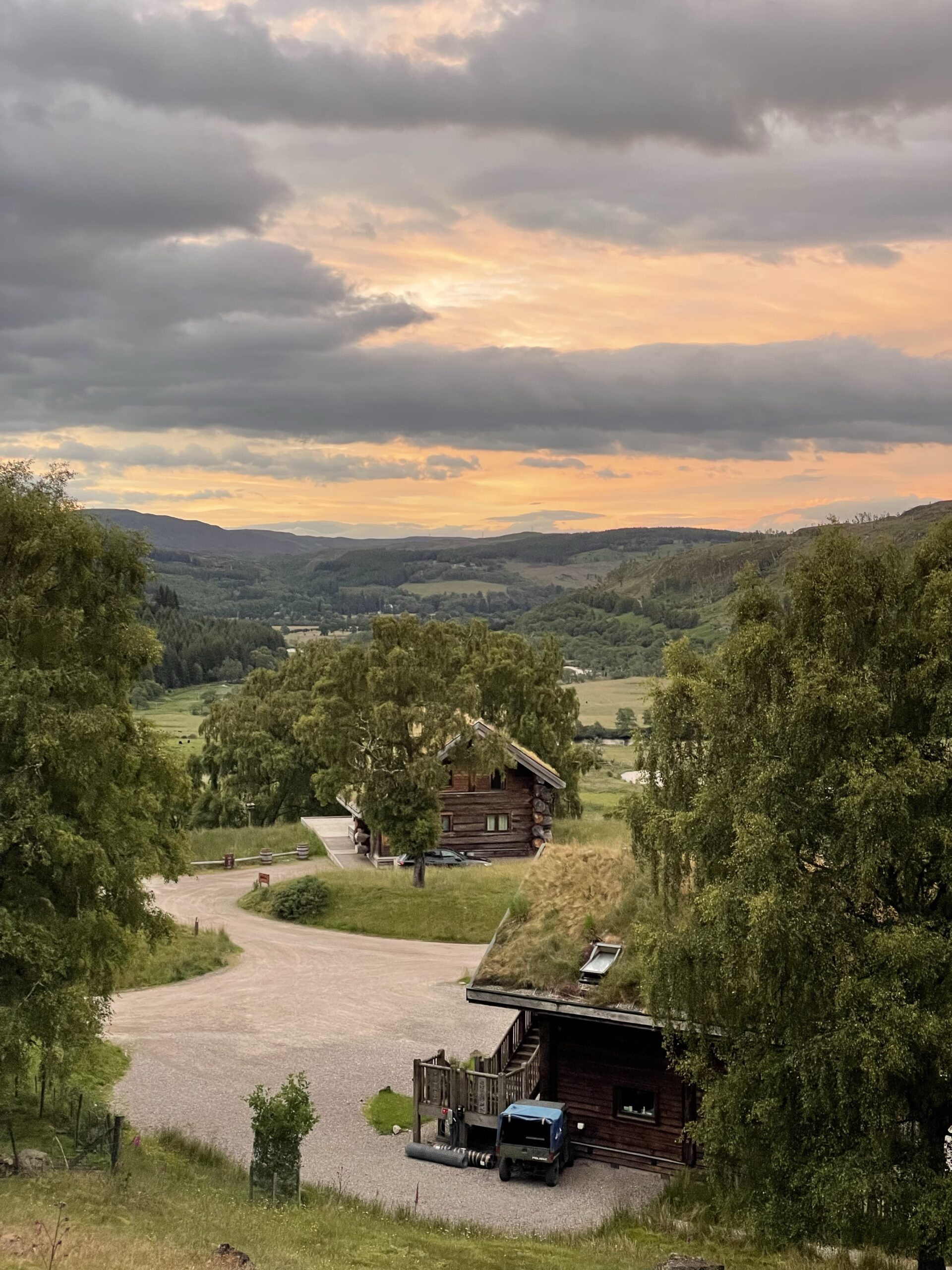 Overlooking the valley and the cabins below the Parus cabin